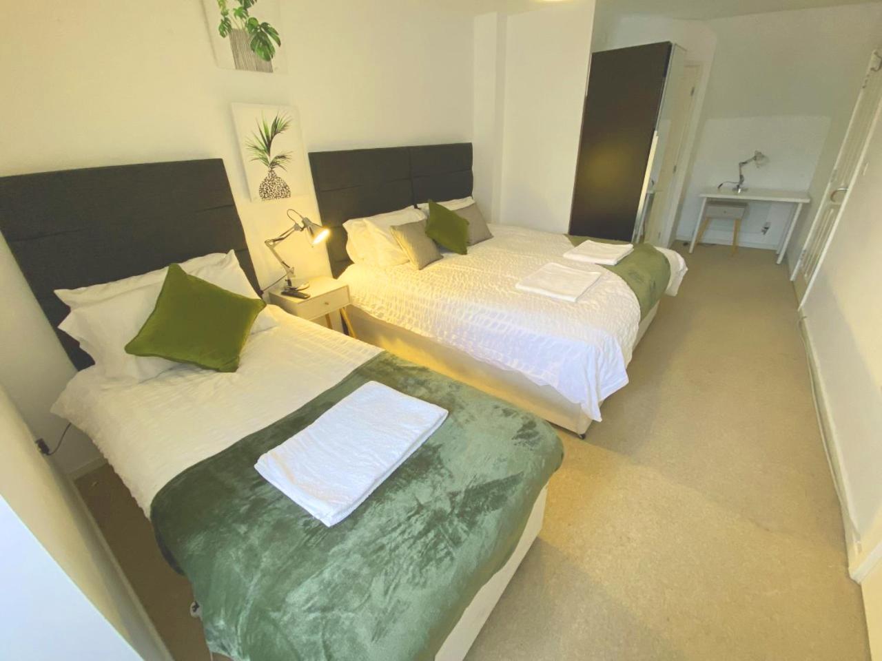 Walsall Group Accommodation Dış mekan fotoğraf