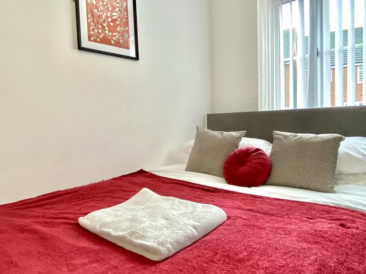 Walsall Group Accommodation Dış mekan fotoğraf