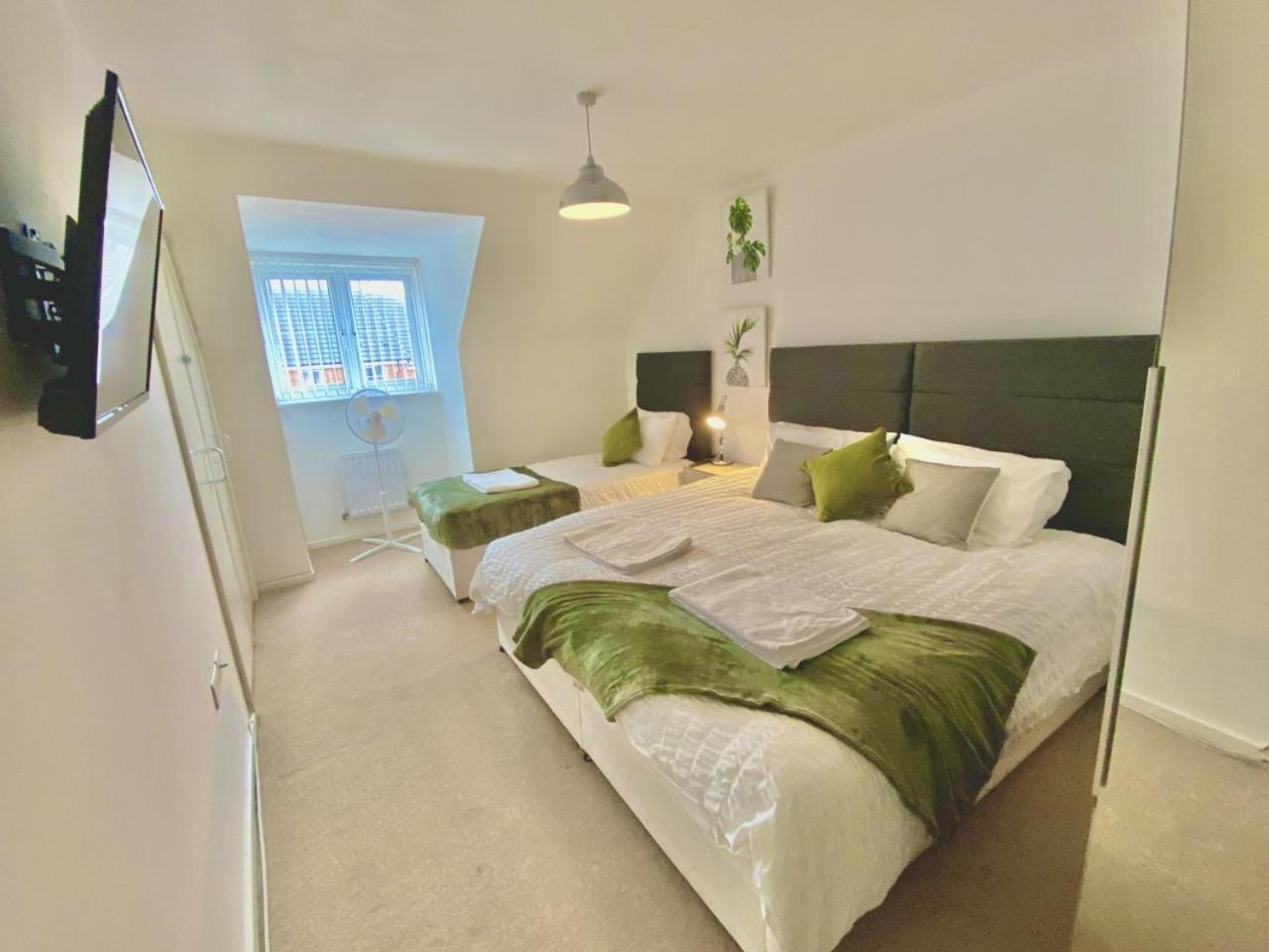 Walsall Group Accommodation Dış mekan fotoğraf