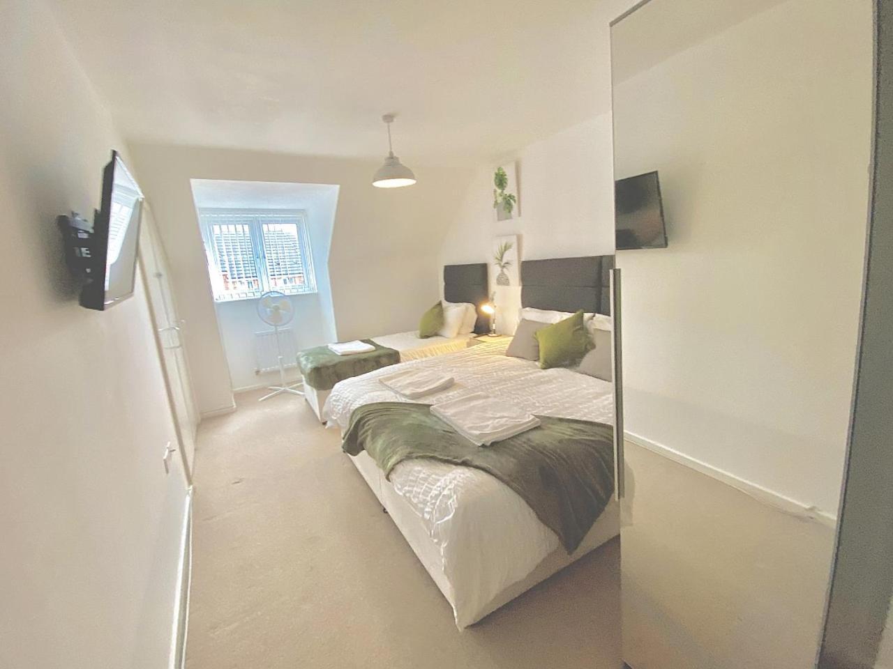 Walsall Group Accommodation Dış mekan fotoğraf