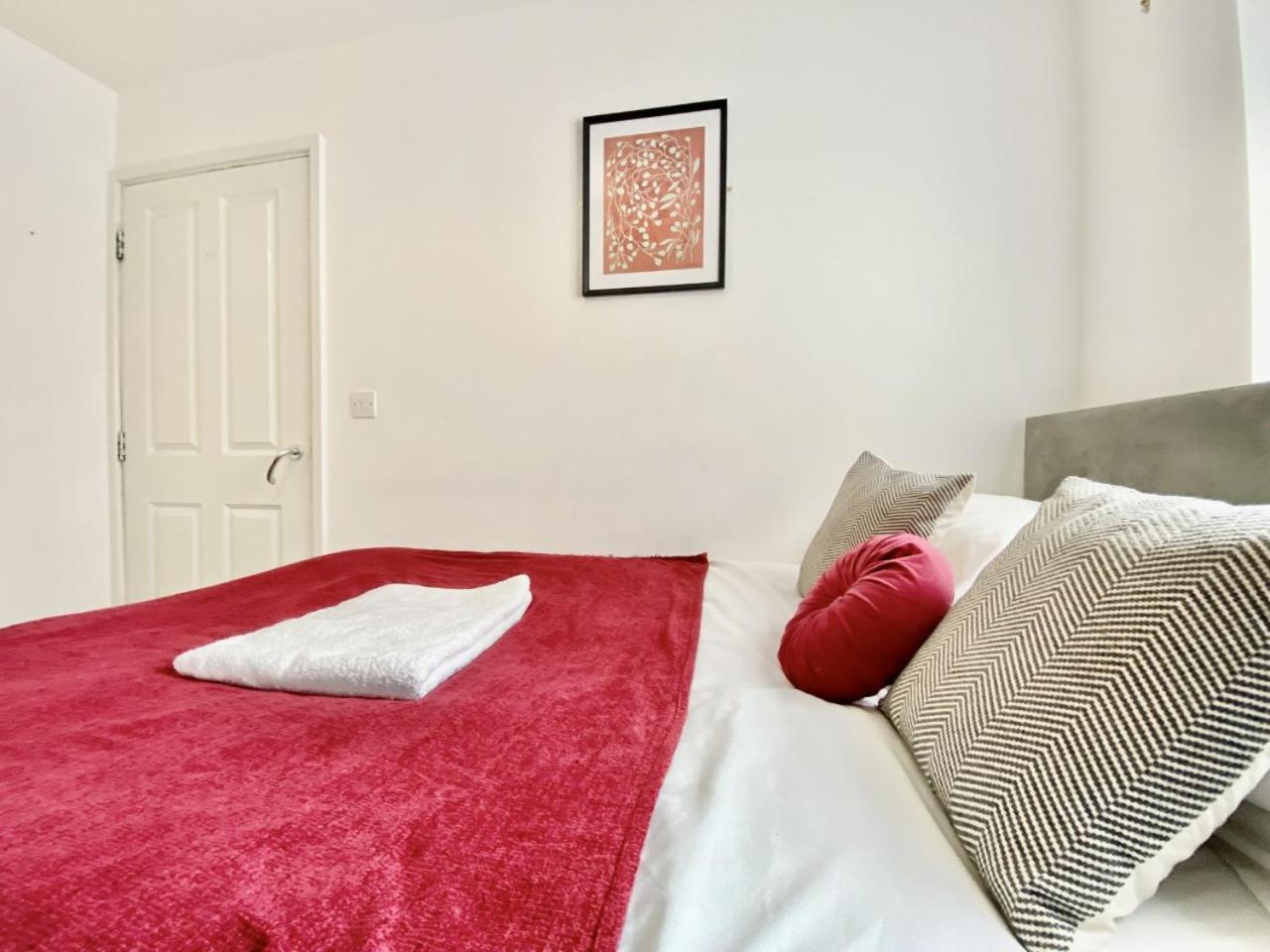 Walsall Group Accommodation Dış mekan fotoğraf